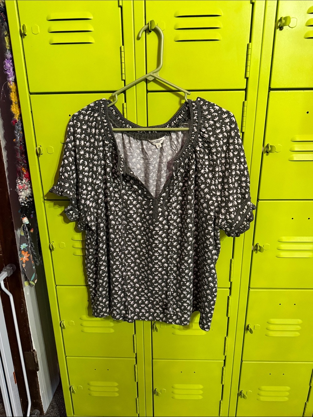 Max Studio green and White Floral Short Sleeve Boho Blouse